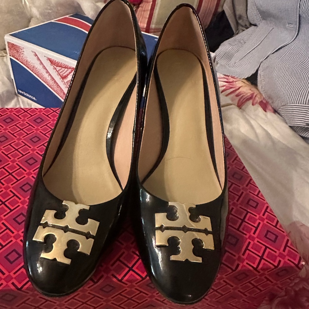 Tory Burch Black and Gold block heel pumps